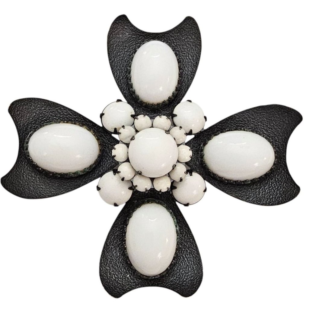 Jeanne Silver Tone White Milk Glass Cabochon Maltese Cross Brooch Signed, L982
